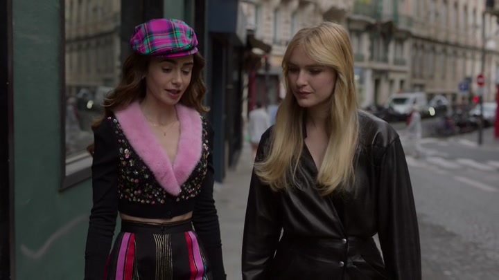 Emily_in_Paris_S02E03_WEBRip_x264-ION10_0927.jpg