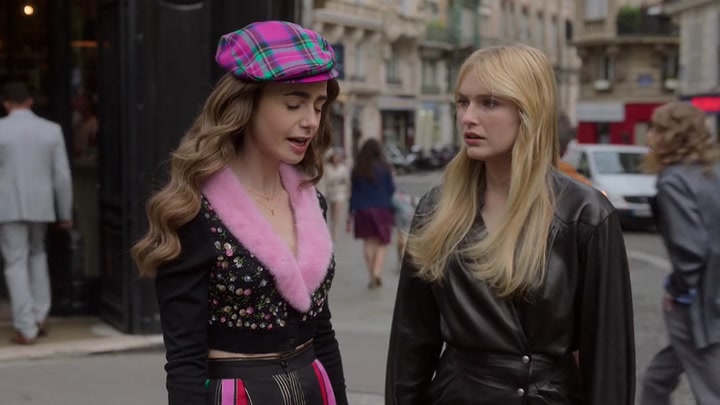 Emily_in_Paris_S02E03_WEBRip_x264-ION10_0970.jpg
