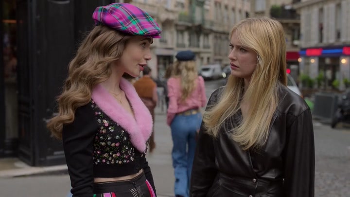 Emily_in_Paris_S02E03_WEBRip_x264-ION10_0978.jpg Emily_in_Paris_S02E03_WEBRip_x264-ION10_0978.jpg
