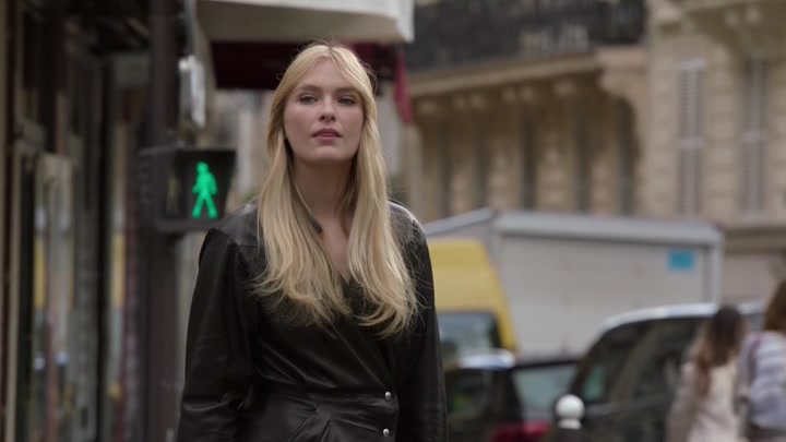 Emily_in_Paris_S02E03_WEBRip_x264-ION10_1012.jpg Emily_in_Paris_S02E03_WEBRip_x264-ION10_1012.jpg