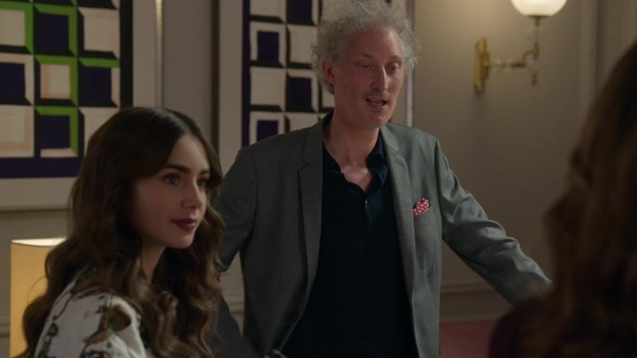 Emily_in_Paris_S02E03_WEBRip_x264-ION10_1198.jpg