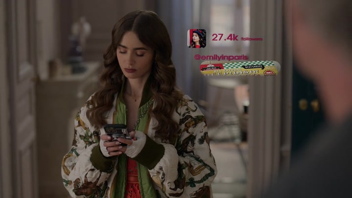 Emily_in_Paris_S02E03_WEBRip_x264-ION10_1240.jpg