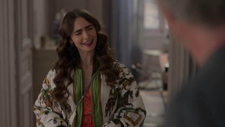 Emily_in_Paris_S02E03_WEBRip_x264-ION10_1262.jpg
