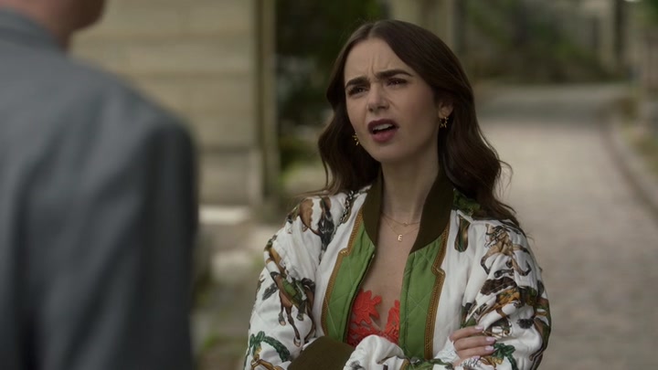 Emily_in_Paris_S02E03_WEBRip_x264-ION10_1338.jpg