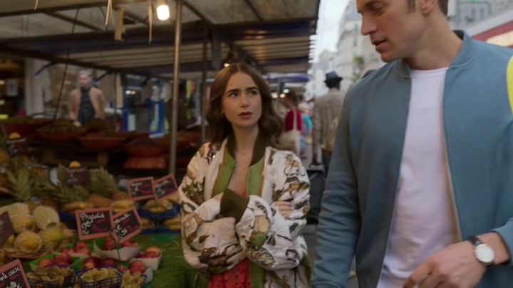 Emily_in_Paris_S02E03_WEBRip_x264-ION10_1499.jpg