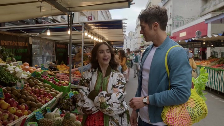 Emily_in_Paris_S02E03_WEBRip_x264-ION10_1527.jpg