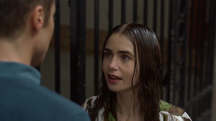 Emily_in_Paris_S02E03_WEBRip_x264-ION10_1565.jpg