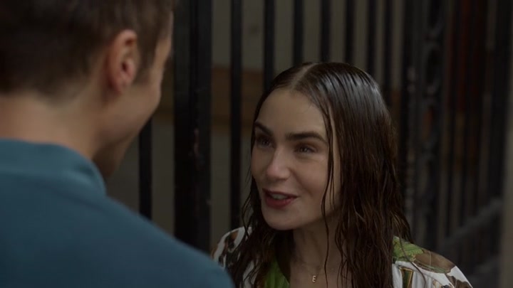 Emily_in_Paris_S02E03_WEBRip_x264-ION10_1572.jpg