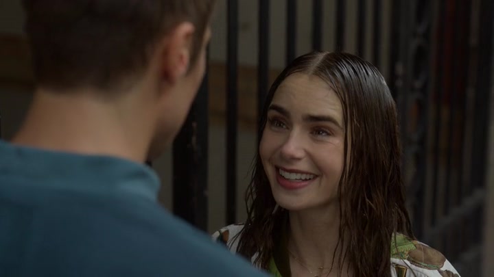 Emily_in_Paris_S02E03_WEBRip_x264-ION10_1580.jpg