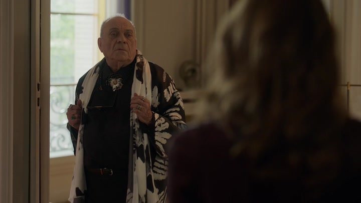 Emily_in_Paris_S02E03_WEBRip_x264-ION10_1795.jpg Emily_in_Paris_S02E03_WEBRip_x264-ION10_1795.jpg