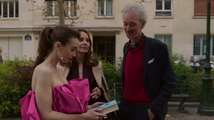 Emily_in_Paris_S02E03_WEBRip_x264-ION10_1983.jpg