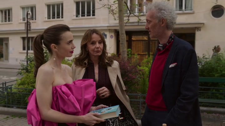 Emily_in_Paris_S02E03_WEBRip_x264-ION10_1994.jpg
