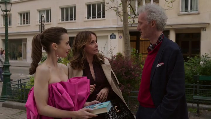 Emily_in_Paris_S02E03_WEBRip_x264-ION10_2000.jpg