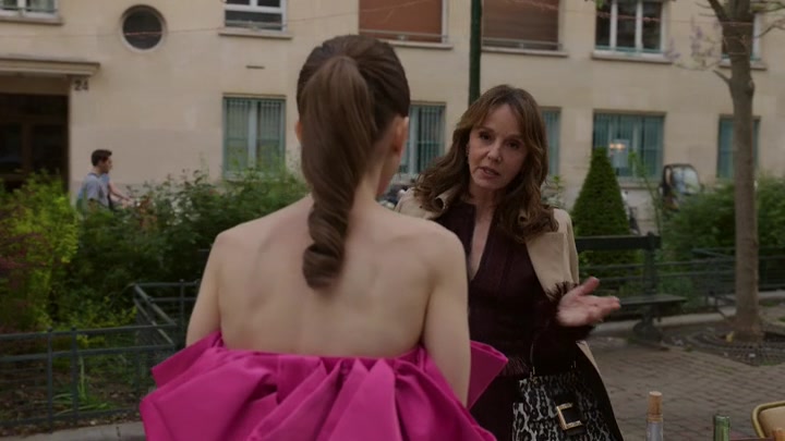 Emily_in_Paris_S02E03_WEBRip_x264-ION10_2016.jpg