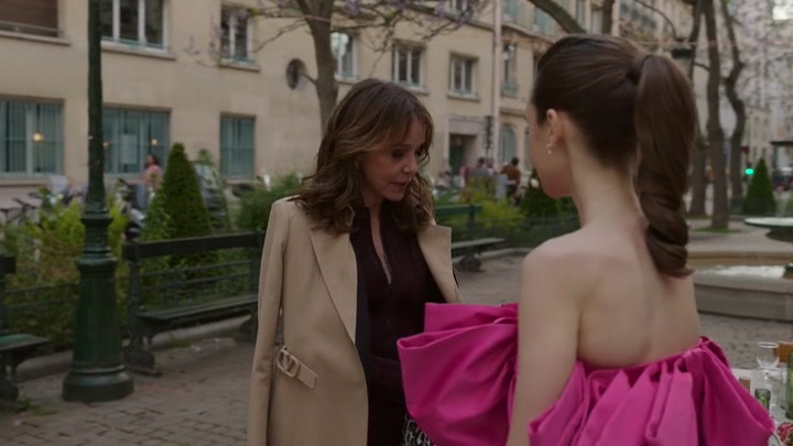 Emily_in_Paris_S02E03_WEBRip_x264-ION10_2024.jpg
