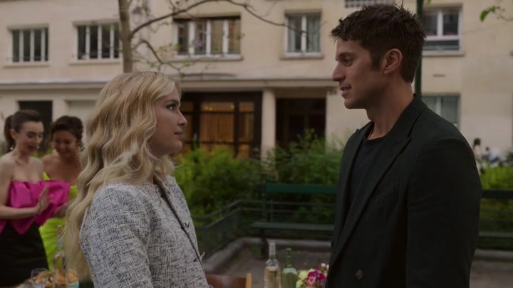 Emily_in_Paris_S02E03_WEBRip_x264-ION10_2100.jpg