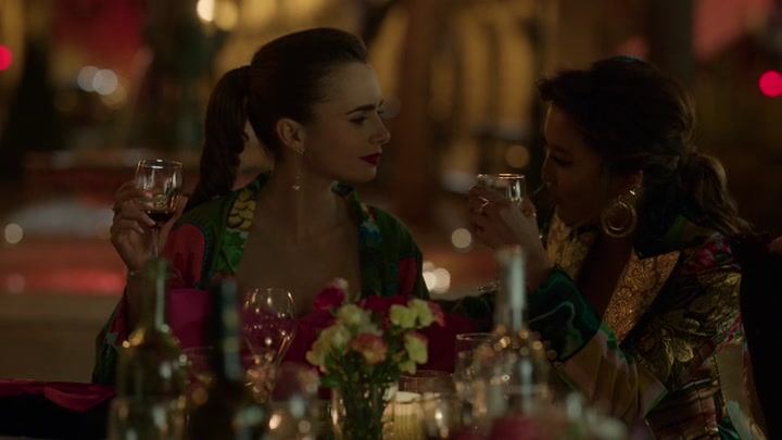 Emily_in_Paris_S02E03_WEBRip_x264-ION10_2308.jpg