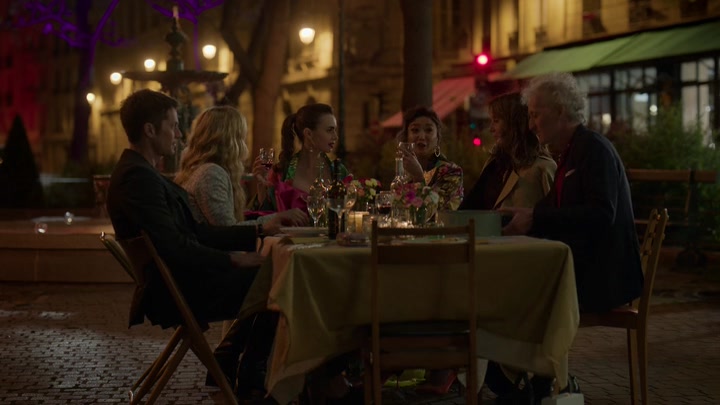 Emily_in_Paris_S02E03_WEBRip_x264-ION10_2311.jpg