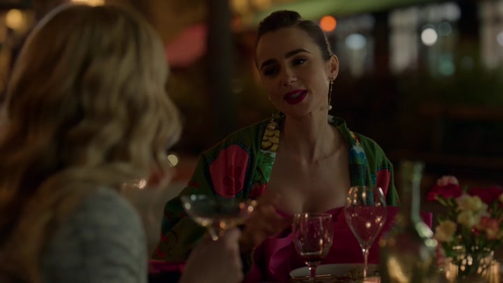 Emily_in_Paris_S02E03_WEBRip_x264-ION10_2350.jpg