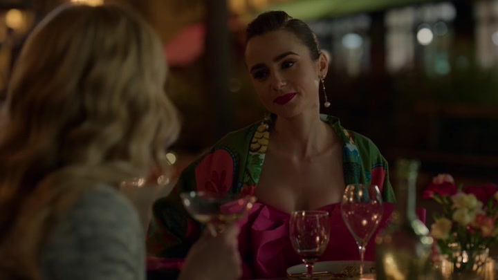 Emily_in_Paris_S02E03_WEBRip_x264-ION10_2351.jpg