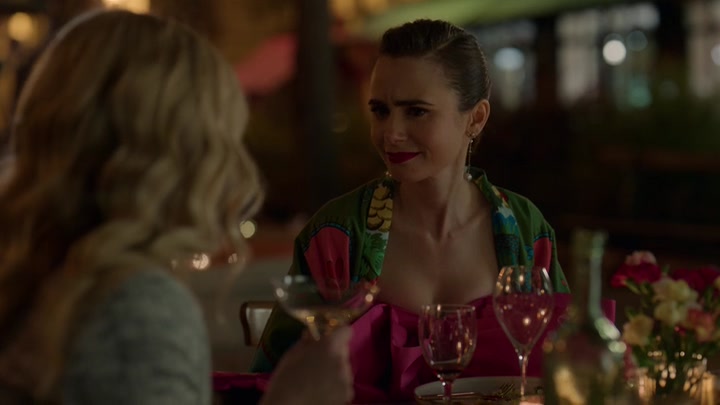 Emily_in_Paris_S02E03_WEBRip_x264-ION10_2359.jpg