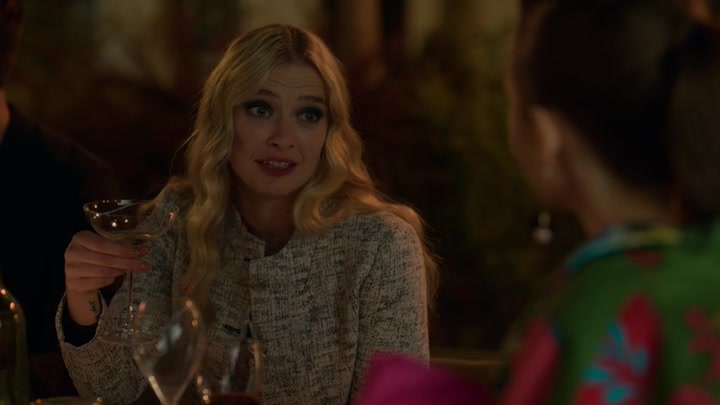 Emily_in_Paris_S02E03_WEBRip_x264-ION10_2364.jpg