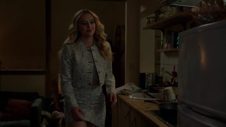 Emily_in_Paris_S02E03_WEBRip_x264-ION10_2423.jpg