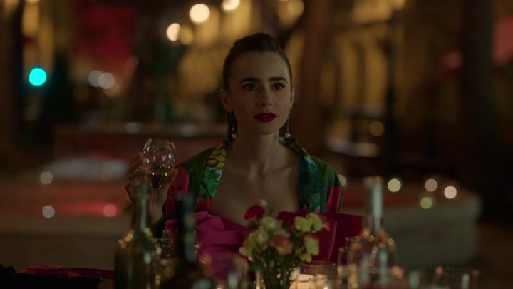 Emily_in_Paris_S02E03_WEBRip_x264-ION10_2631.jpg Emily_in_Paris_S02E03_WEBRip_x264-ION10_2631.jpg