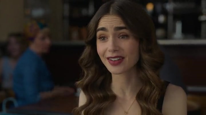 Emily_in_Paris_S02E04_WEBRip_x264-ION10_0034.jpg