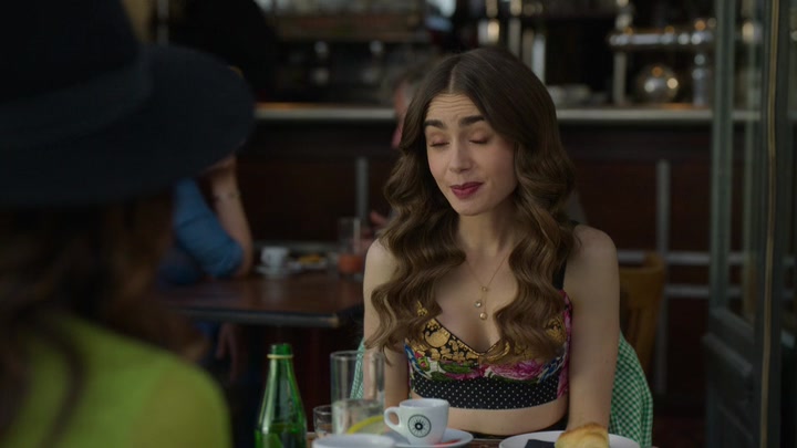 Emily_in_Paris_S02E04_WEBRip_x264-ION10_0089.jpg Emily_in_Paris_S02E04_WEBRip_x264-ION10_0089.jpg