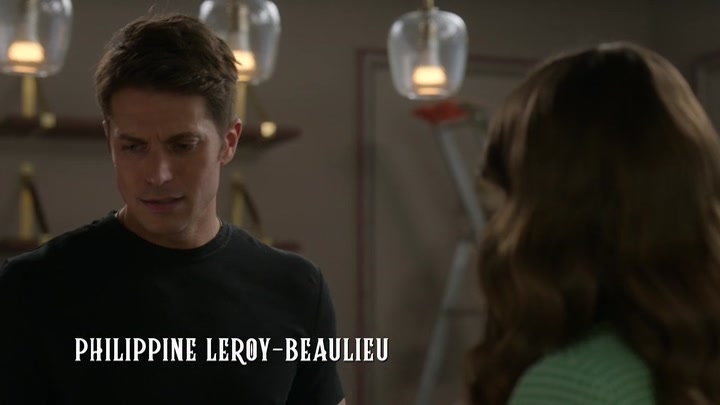 Emily_in_Paris_S02E04_WEBRip_x264-ION10_0143.jpg Emily_in_Paris_S02E04_WEBRip_x264-ION10_0143.jpg