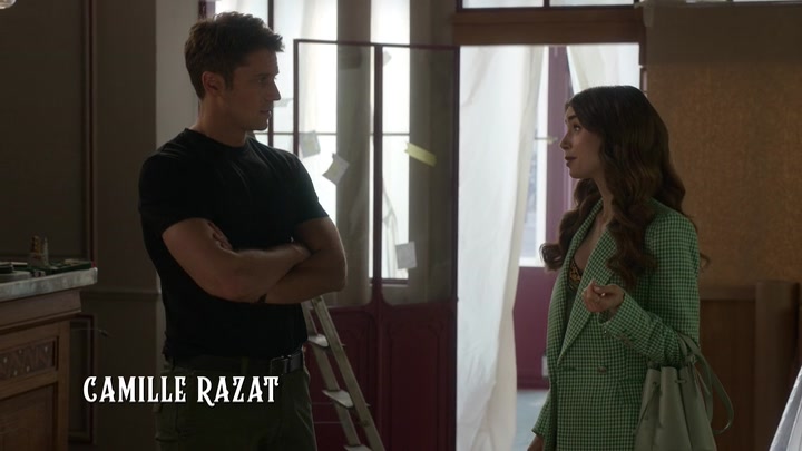 Emily_in_Paris_S02E04_WEBRip_x264-ION10_0173.jpg