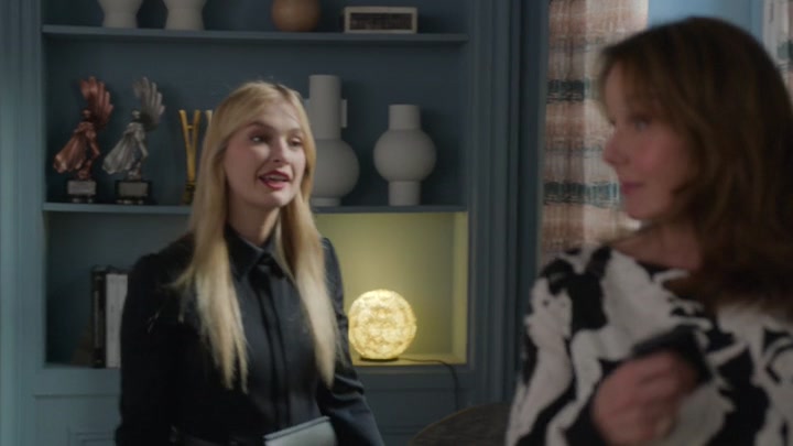 Emily_in_Paris_S02E04_WEBRip_x264-ION10_0239.jpg Emily_in_Paris_S02E04_WEBRip_x264-ION10_0239.jpg