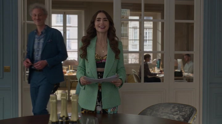 Emily_in_Paris_S02E04_WEBRip_x264-ION10_0248.jpg Emily_in_Paris_S02E04_WEBRip_x264-ION10_0248.jpg