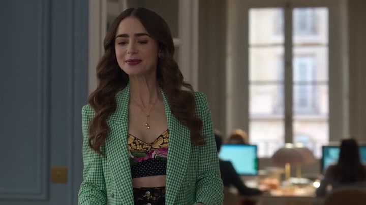 Emily_in_Paris_S02E04_WEBRip_x264-ION10_0282.jpg Emily_in_Paris_S02E04_WEBRip_x264-ION10_0282.jpg