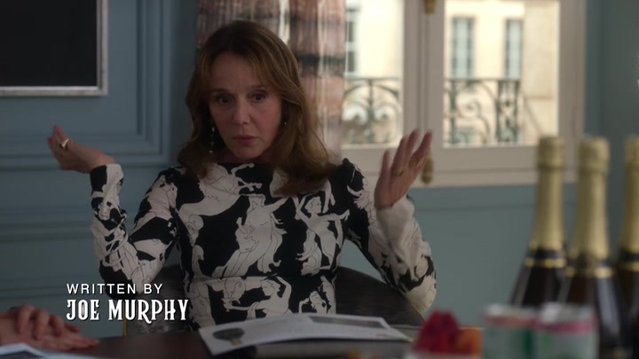 Emily_in_Paris_S02E04_WEBRip_x264-ION10_0308.jpg