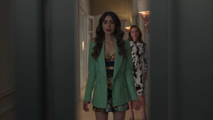 Emily_in_Paris_S02E04_WEBRip_x264-ION10_0380.jpg Emily_in_Paris_S02E04_WEBRip_x264-ION10_0380.jpg