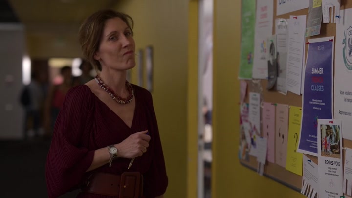 Emily_in_Paris_S02E04_WEBRip_x264-ION10_0434.jpg Emily_in_Paris_S02E04_WEBRip_x264-ION10_0434.jpg
