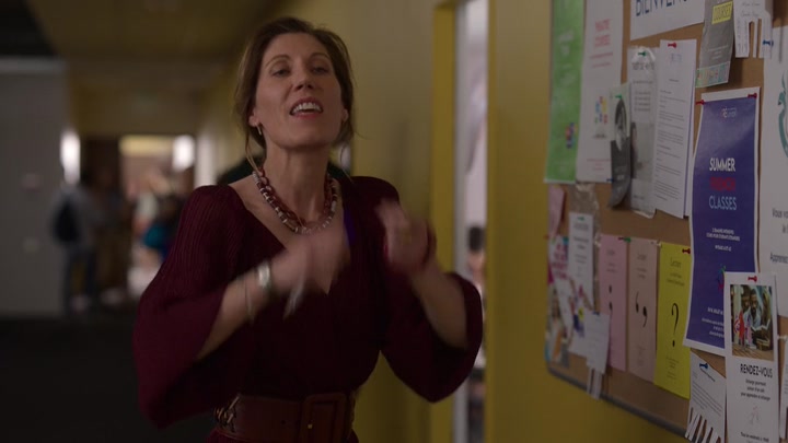 Emily_in_Paris_S02E04_WEBRip_x264-ION10_0443.jpg Emily_in_Paris_S02E04_WEBRip_x264-ION10_0443.jpg