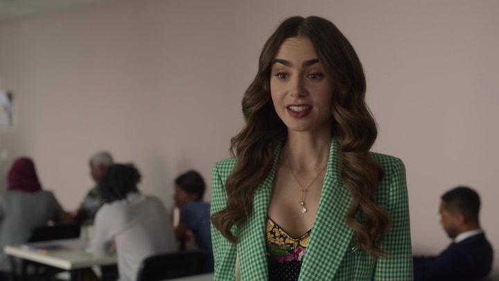 Emily_in_Paris_S02E04_WEBRip_x264-ION10_0515.jpg