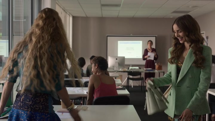 Emily_in_Paris_S02E04_WEBRip_x264-ION10_0539.jpg Emily_in_Paris_S02E04_WEBRip_x264-ION10_0539.jpg