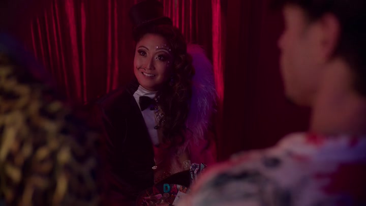 Emily_in_Paris_S02E04_WEBRip_x264-ION10_0595.jpg Emily_in_Paris_S02E04_WEBRip_x264-ION10_0595.jpg