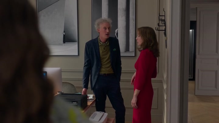 Emily_in_Paris_S02E04_WEBRip_x264-ION10_0688.jpg