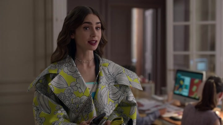 Emily_in_Paris_S02E04_WEBRip_x264-ION10_0716.jpg