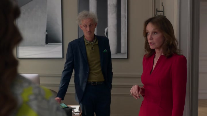 Emily_in_Paris_S02E04_WEBRip_x264-ION10_0726.jpg Emily_in_Paris_S02E04_WEBRip_x264-ION10_0726.jpg