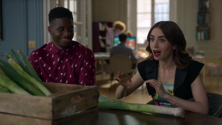 Emily_in_Paris_S02E04_WEBRip_x264-ION10_0874.jpg Emily_in_Paris_S02E04_WEBRip_x264-ION10_0874.jpg