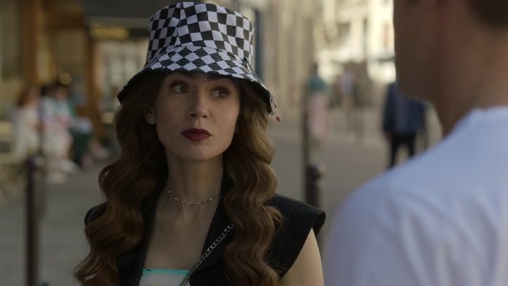 Emily_in_Paris_S02E04_WEBRip_x264-ION10_0983.jpg Emily_in_Paris_S02E04_WEBRip_x264-ION10_0983.jpg