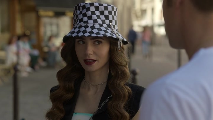 Emily_in_Paris_S02E04_WEBRip_x264-ION10_0991.jpg Emily_in_Paris_S02E04_WEBRip_x264-ION10_0991.jpg
