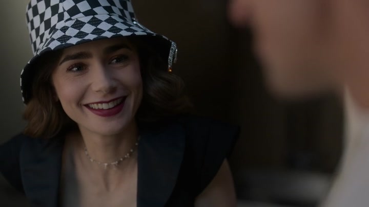 Emily_in_Paris_S02E04_WEBRip_x264-ION10_1022.jpg Emily_in_Paris_S02E04_WEBRip_x264-ION10_1022.jpg