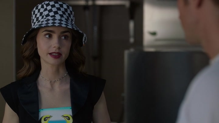 Emily_in_Paris_S02E04_WEBRip_x264-ION10_1138.jpg